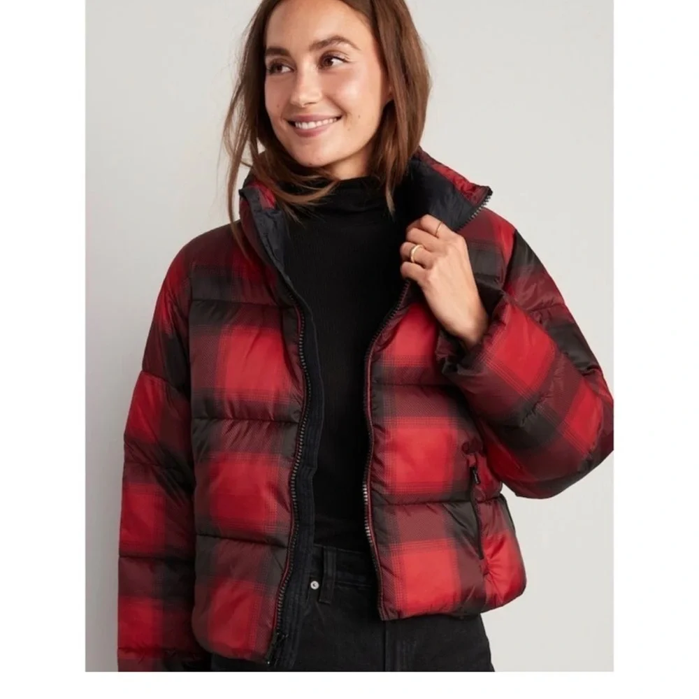 Old Navy Water Resistant Frost Free Short Puffer Jacket - Picture 1 of 9